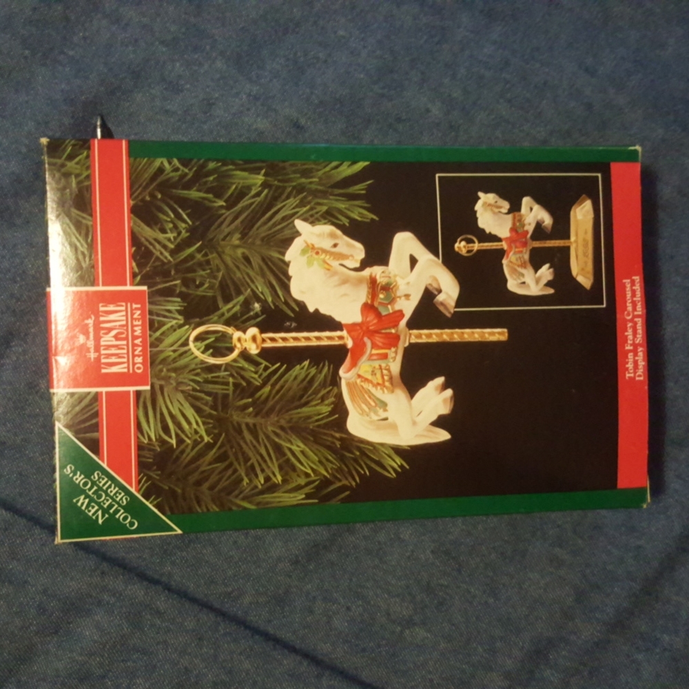 Hallmark 1992 Tobin Fraley Carousel Porcelain Holiday Christmas Ornament